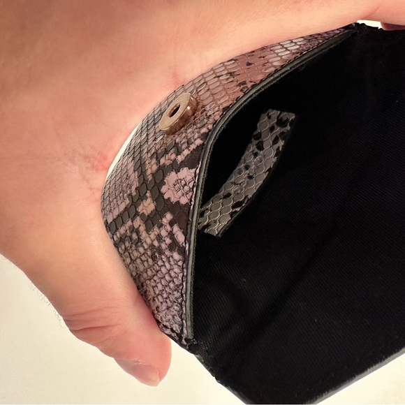 Snakeskin envelope wallet - Picture 3 of 3